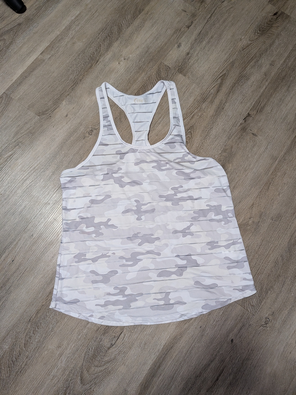 ZYIA Women’s Racerback Tank - White & Light Gray Camo - Sz Large